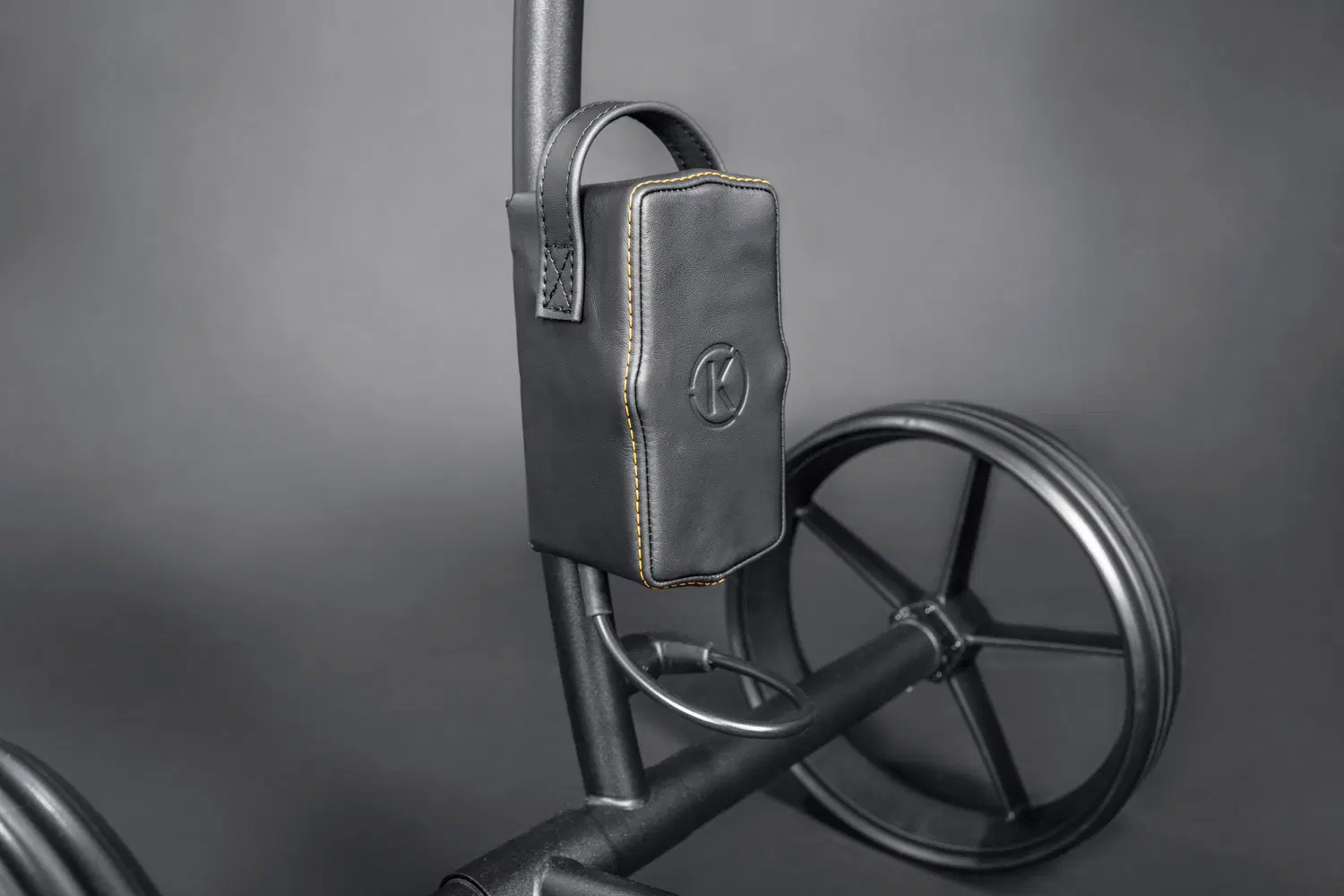 Etui en cuir pour batterie akku-ledertasche_2